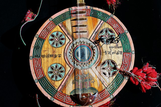 彝族的代表性乐器图片